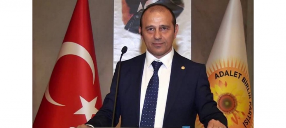 ADALET BİRLİK PARTİSİ GENEL BAŞKANI İRFAN UZUN: “VALİLER TARAFSIZ OLMALI, PARTİLİ GİBİ DAVRANAMAZ” - GÜNDEM - İnternetin Ajansı