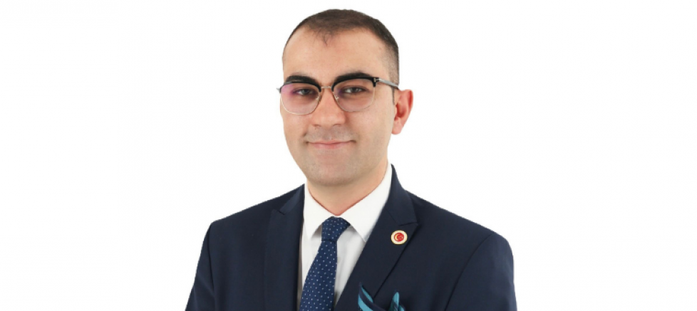 Selim Kayadan: Emekle Yürüyen Mücadele Kalıcı İzler Bırakır - GÜNDEM - İnternetin Ajansı