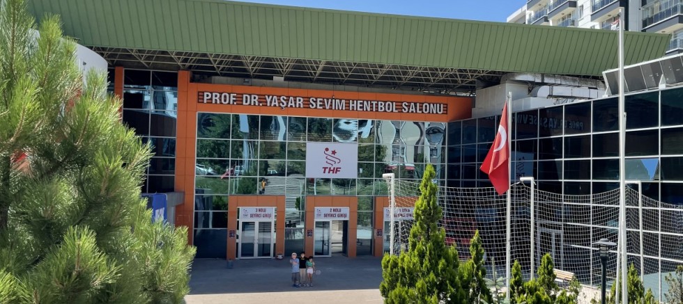 Yaşar Sevim ve Cemal Kütahya'nın adları hentbol salon ve tesisinde yaşayacak - SPOR - İnternetin Ajansı
